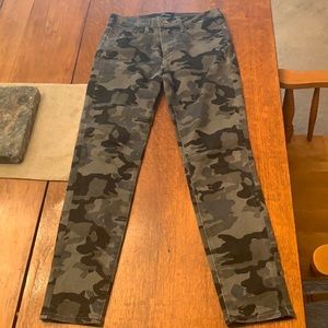 Driftwood Camo Pants  NWOT size 27